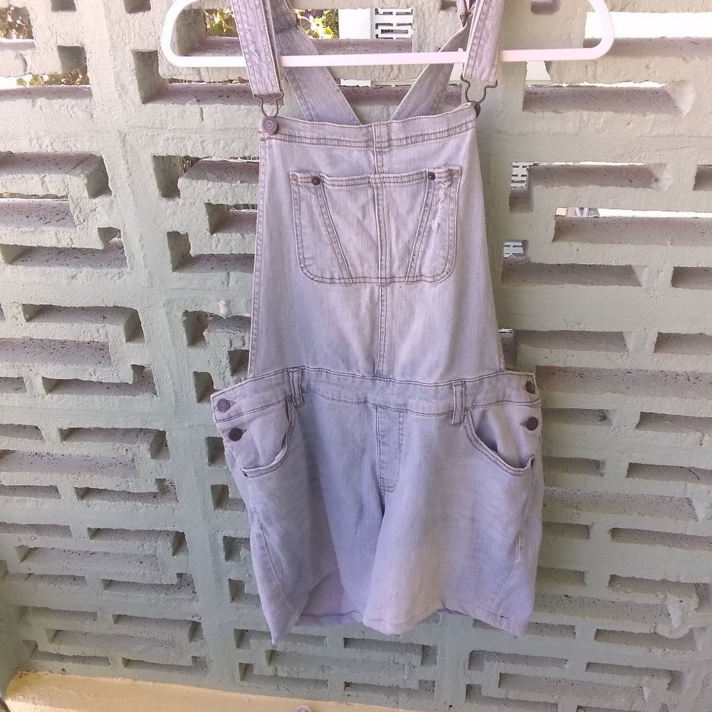 Mossimo overall shorts shortalls light wash size L